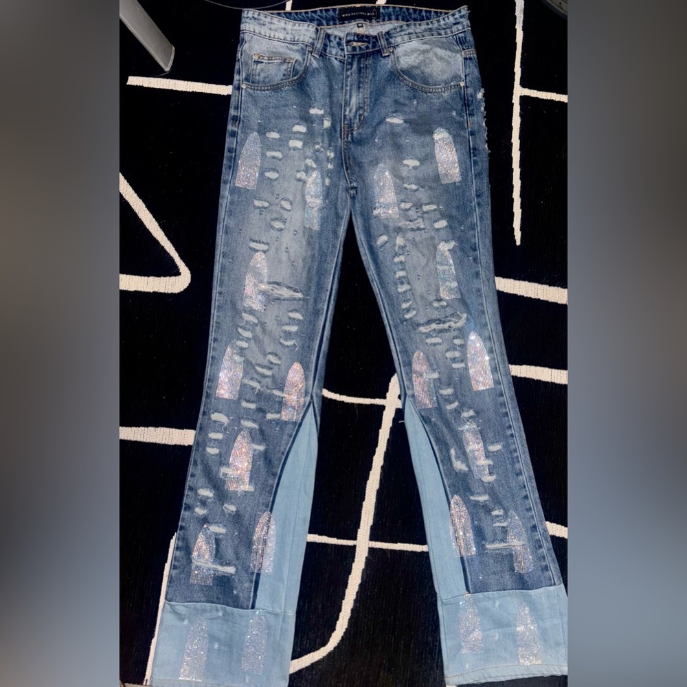 Who Decides War Rhinestone Jeans Size 30